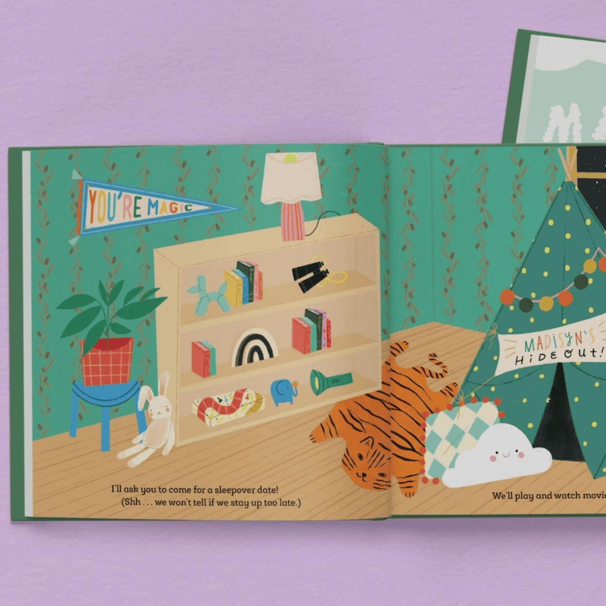open book ofpersonalised Auntie and Me book
