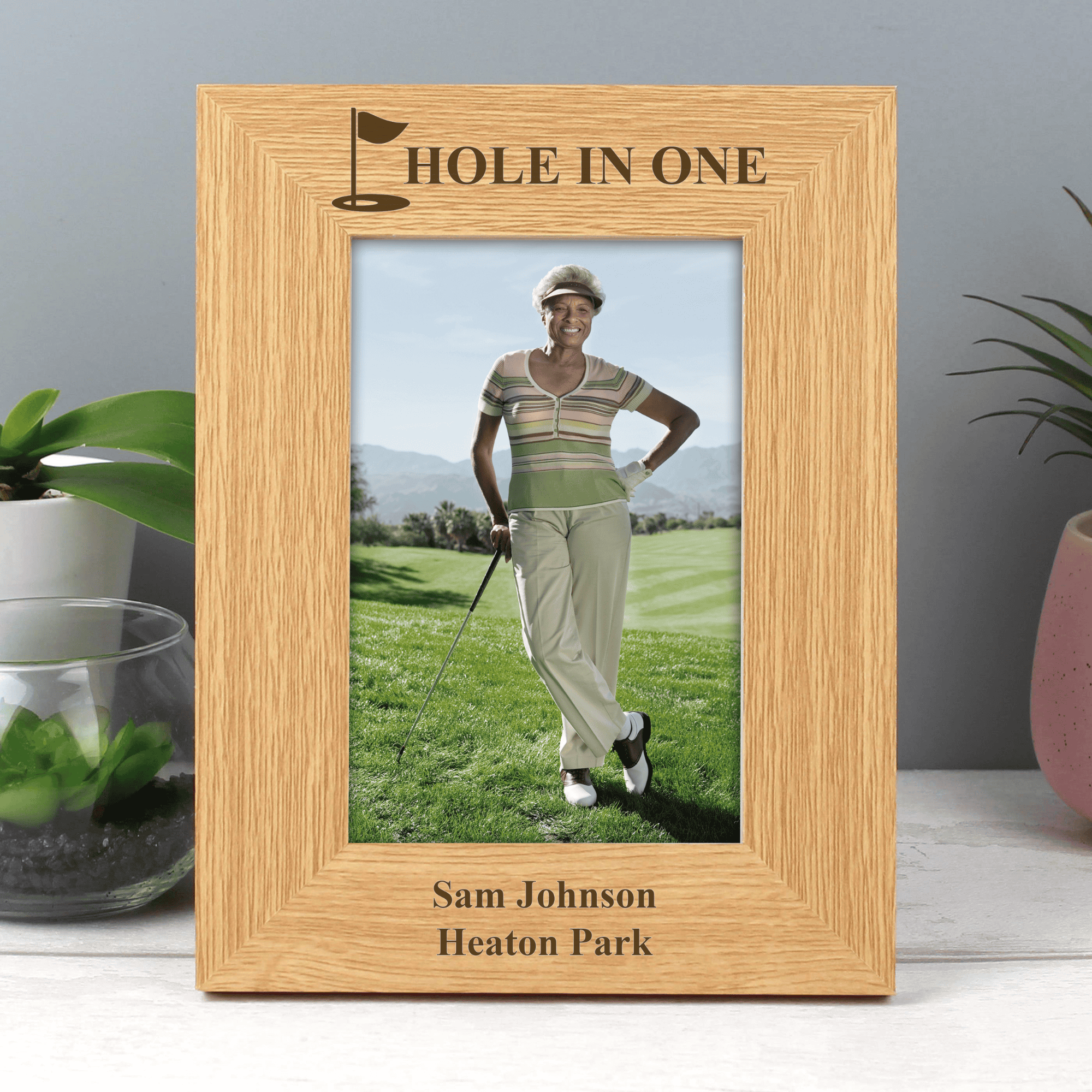 hole in one golf frame